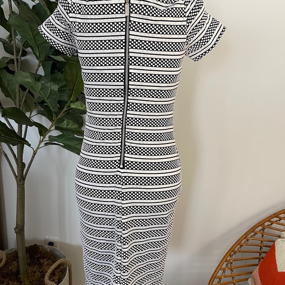 Bisou Bisou Sheath Dress - Picture 2 of 7